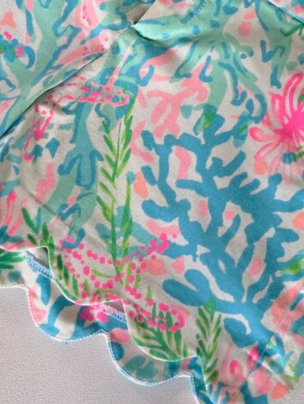 Lilly Pulitzer Buttercup Scallop Hem Shorts Size 6 Floral - Picture 5 of 5
